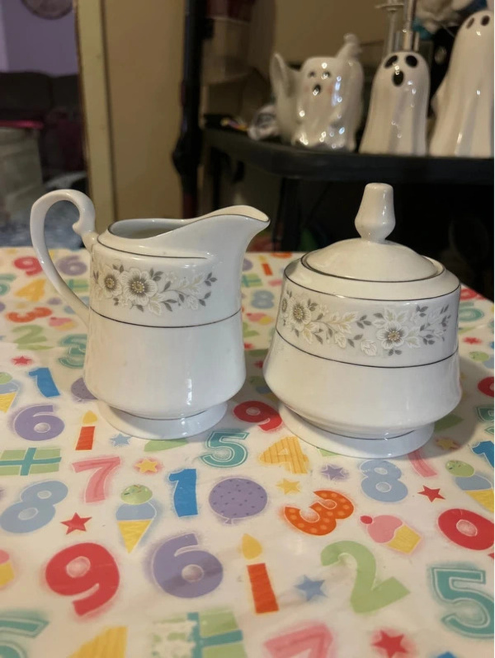 Vintage cream and sugar set